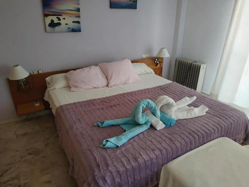 Magnificent Holiday 5 Bedroom Villa In Beach Front Malaga